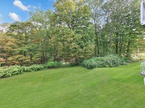 302 Fairmount Drive B, Monroe CT 06468