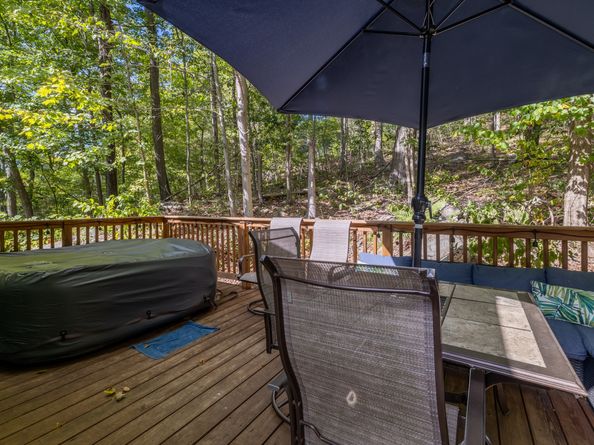 85 Padanaram Road, Danbury CT 06811