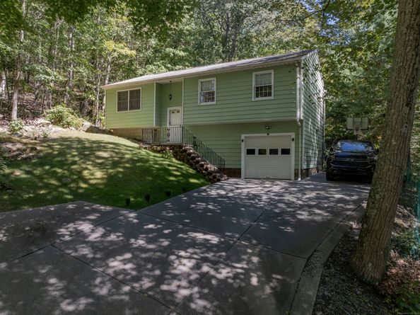 85 Padanaram Road, Danbury CT 06811