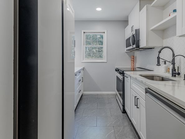 85 Padanaram Road, Danbury CT 06811