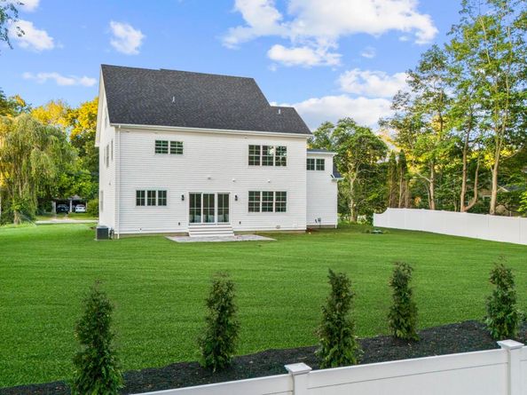 31 High Ridge Road, Fairfield CT 06825