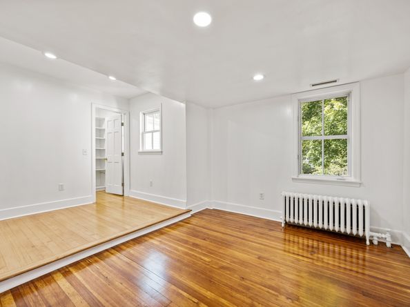 2921 Nichols Avenue, Trumbull CT 06611