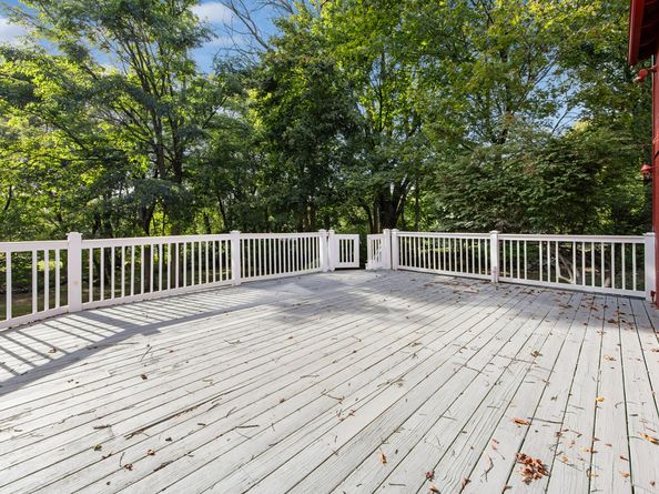 2921 Nichols Avenue, Trumbull CT 06611