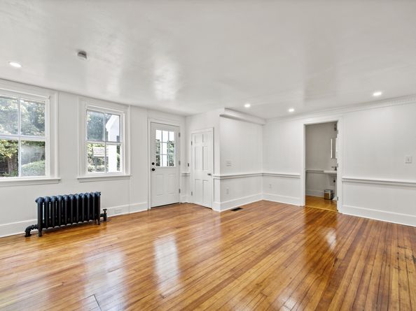 2921 Nichols Avenue, Trumbull CT 06611