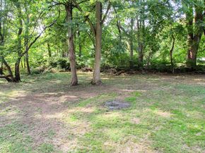 2921 Nichols Avenue, Trumbull CT 06611