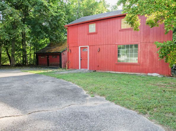 2921 Nichols Avenue, Trumbull CT 06611
