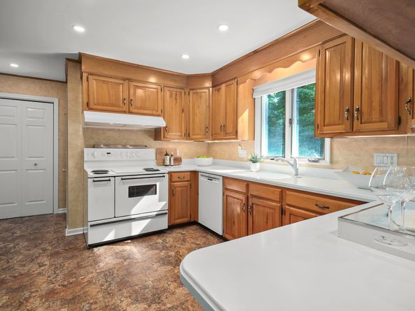 177 Old Boston Road, Wilton CT 06897