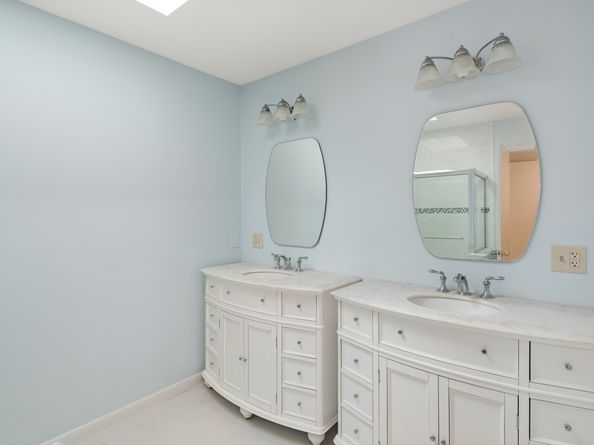2437 Bedford Street F20, Stamford CT 06905
