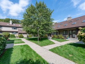 2437 Bedford Street F20, Stamford CT 06905