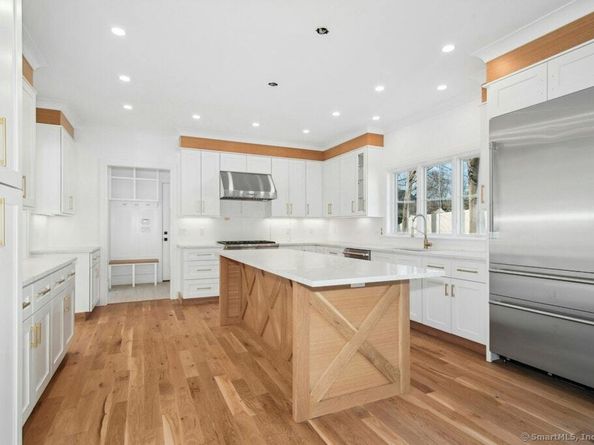 210 Pansy Road, Fairfield CT 06824