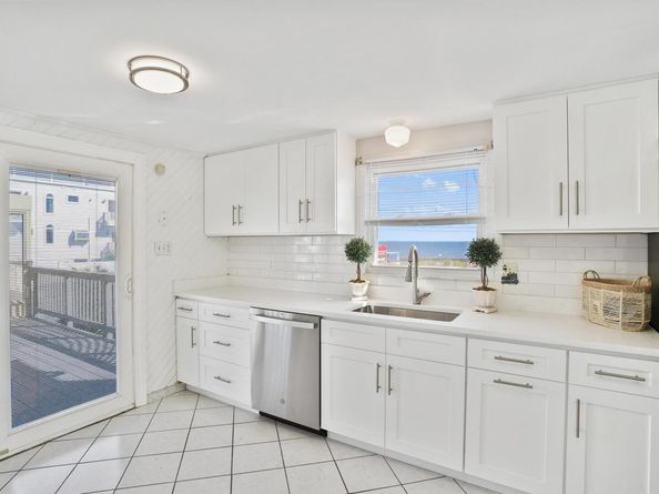 44 Washington Parkway, Stratford CT 06615