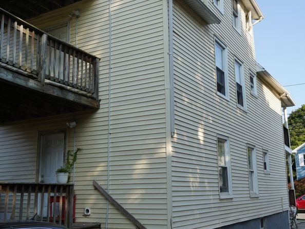 34 Hanford Avenue, Bridgeport CT 06605