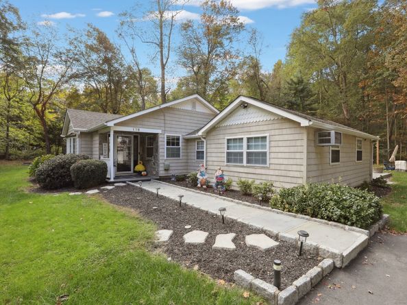 178 Church Street, Monroe CT 06468