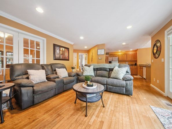 4 Frank Street, Norwalk CT 06851
