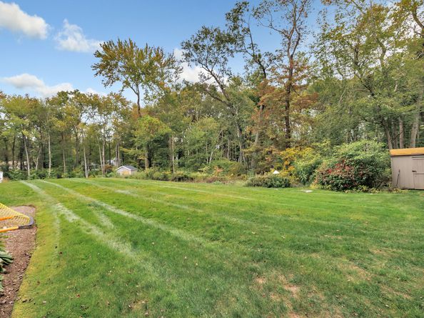 118 Greenbrier Road, Trumbull CT 06611