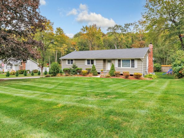 118 Greenbrier Road, Trumbull CT 06611