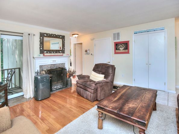 100 Wolfpit Avenue 17, Norwalk CT 06851