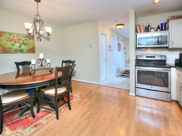 100 Wolfpit Avenue 17, Norwalk CT 06851