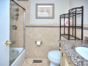 100 Wolfpit Avenue 17, Norwalk CT 06851