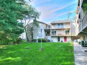 100 Wolfpit Avenue 17, Norwalk CT 06851