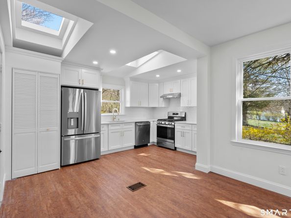 152 Stonybrook Road, Stratford CT 06614