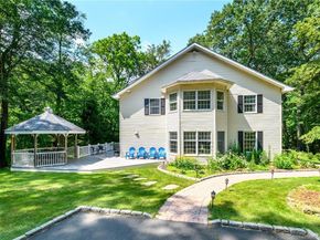 49 Spring Hill Lane N, Stamford CT 06903
