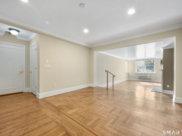 25 W Elm Street 10, Greenwich CT 06830
