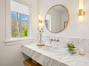 9 White Barns Lane, Norwalk CT 06851