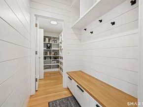 9 White Barns Lane, Norwalk CT 06851