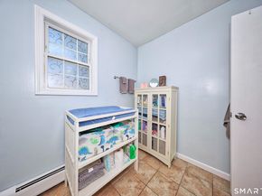 31 Elm Court, Bridgeport CT 06606