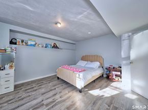 31 Elm Court, Bridgeport CT 06606