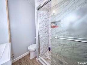 31 Elm Court, Bridgeport CT 06606