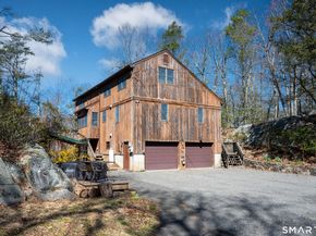 11 Spruce Mountain Trail, Danbury CT 06810