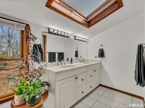 11 Spruce Mountain Trail, Danbury CT 06810