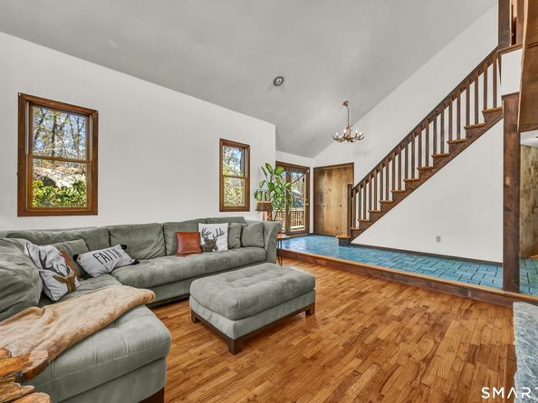 11 Spruce Mountain Trail, Danbury CT 06810