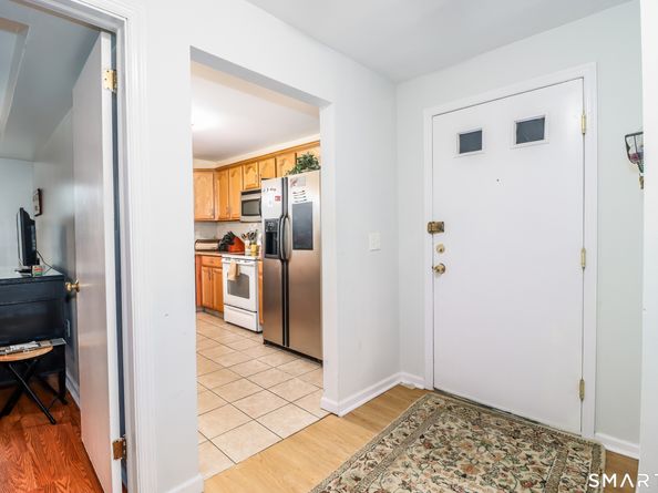12 Hulls Highway 12, Fairfield CT 06890