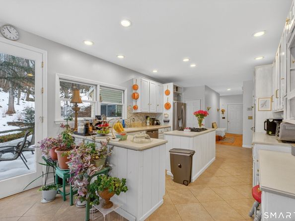 123-A Peaceable Street, Redding CT 06896