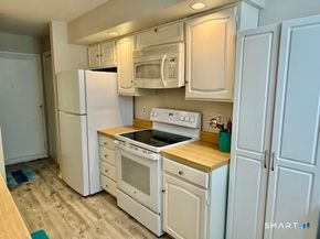 4 Arlington Court 4, Brookfield CT 06804