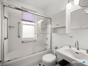 169 Mason Street APT 3B, Greenwich CT 06830