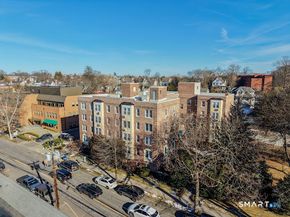 169 Mason Street APT 3B, Greenwich CT 06830