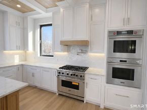 20 N Lake Shore Drive, Brookfield CT 06804