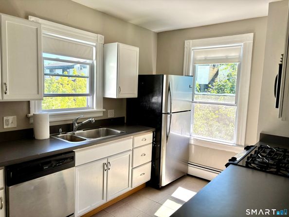 25 Westfield Avenue, Bridgeport CT 06606