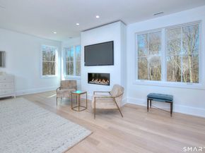 8 Loretta Court, Westport CT 06880