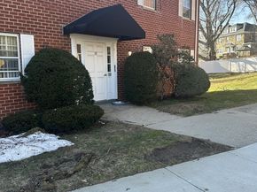 50 Greenhouse Road 33D, Bridgeport CT 06606