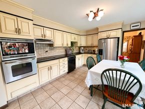 200 Old Coach Lane, Stratford CT 06614