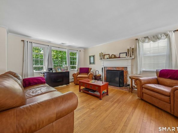 11 Stuart Drive, Greenwich CT 06870