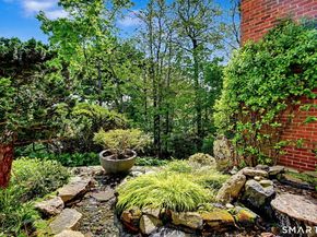 24 Saint Johns Place 4, New Canaan CT 06840