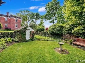 24 Saint Johns Place 4, New Canaan CT 06840