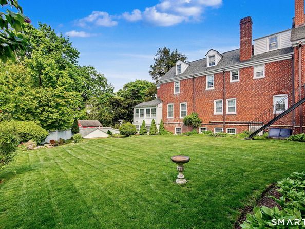 24 Saint Johns Place 4, New Canaan CT 06840