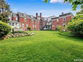 24 Saint Johns Place 4, New Canaan CT 06840